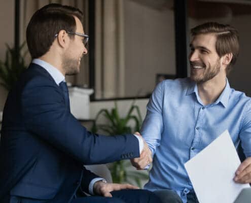 Vous voulez reprendre une entreprise ? Voici 6 profils types de cédants auxquels vous serez sûrement confrontés, transmission d'entreprises en Tunisie