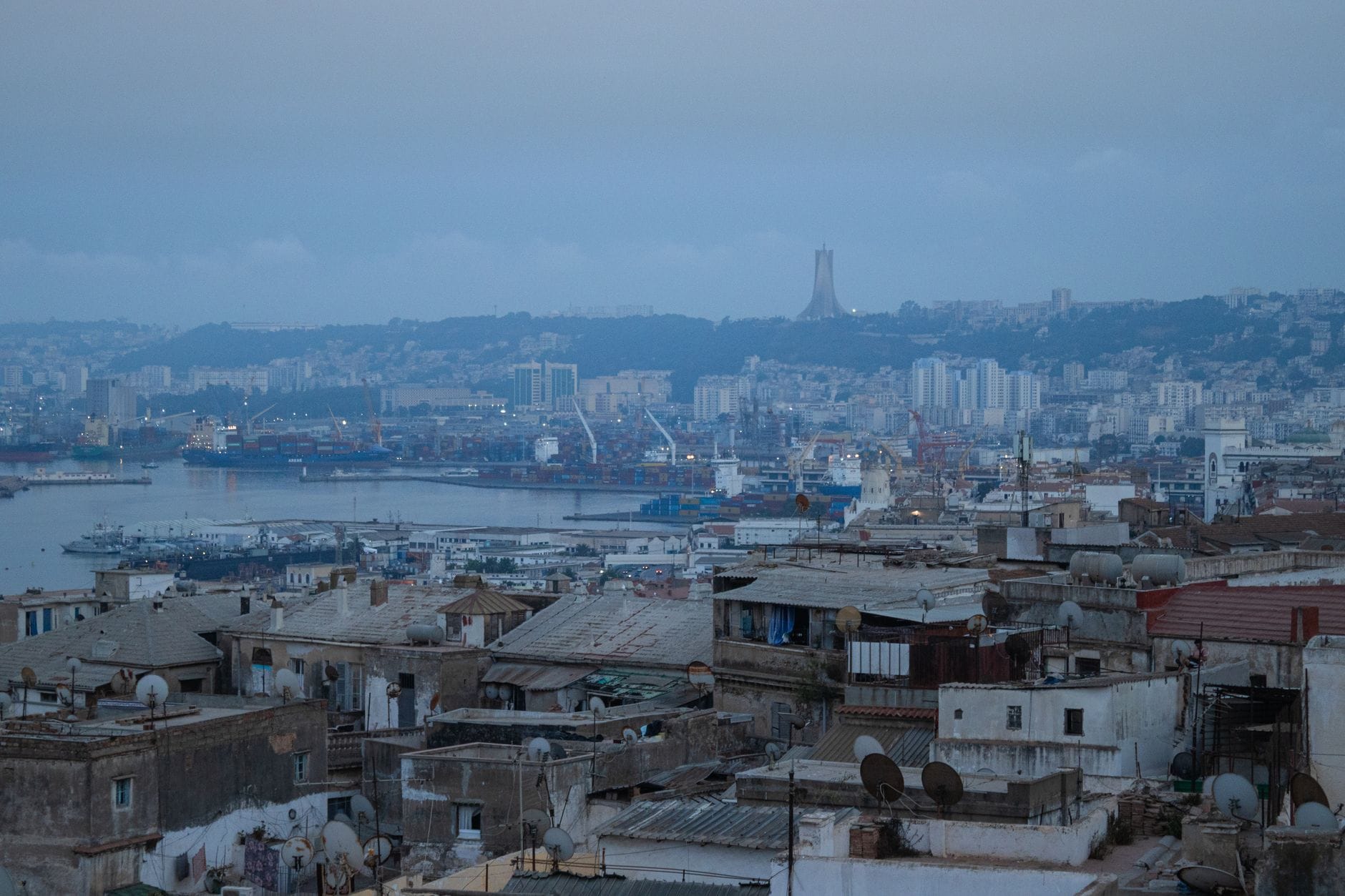 Transmission PME en Tunisie : les nouvelles attentes des dirigeants face à la valorisation et la gouvernance familiale - business - analyse financière business