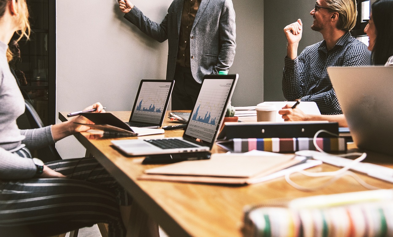 Actoria accompagne la societe Techno - business - analyse financière business