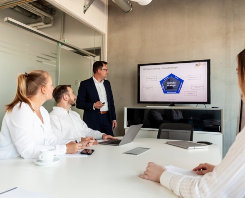 Reprise d’estérel technologies par le groupe américain ansys 20 Reprise d’estérel technologies par le groupe américain ansys - business - réunion dirigeants business